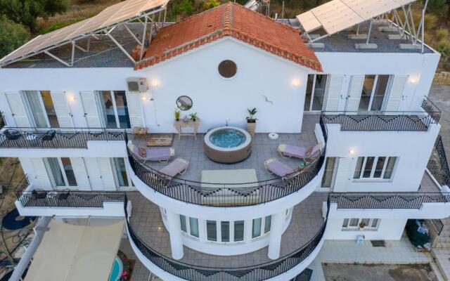The White House Hersonissos