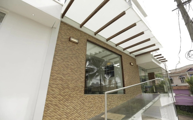 OYO 1686 Park Connect Hotel