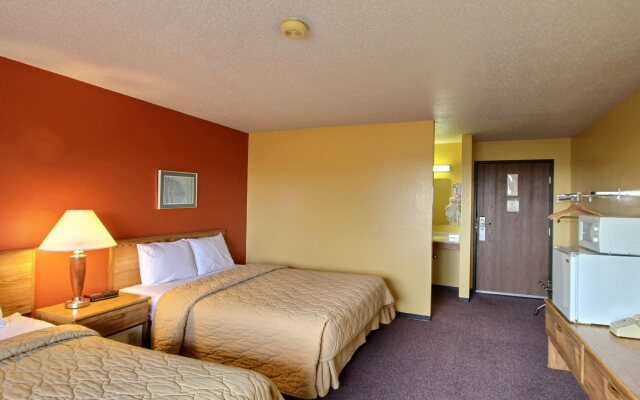 Belgium Inn & Suites