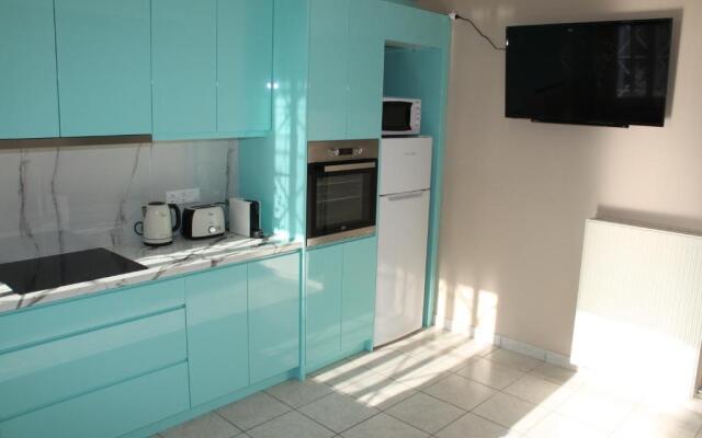 Asteri Apartments Mytikas 2-Bedroom Seaview Courtyard