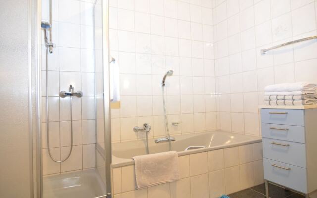 Modern Retreat in Nature