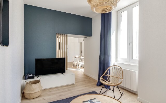 Le Carré Bleu