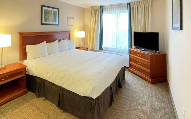 Smart Suites on the Hill