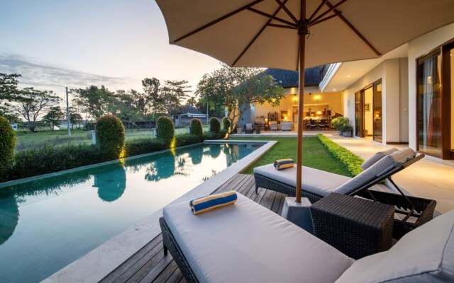 Peaceful Private Villa, 3 BR, Canggu With Staff