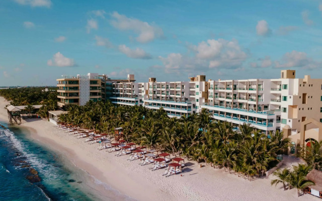 Generations Riviera Maya Family Resort Catamaran, Water Park & More Inclusive