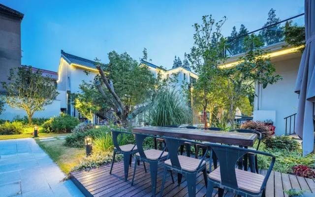 Yinshu Lunas Vila Courtyard Garden Resort  (Shanghai International Tourism Resort Branch)