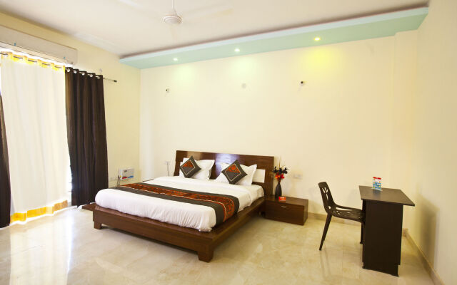 OYO Rooms Huda City Center Market District