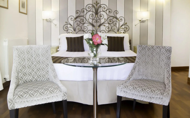 Hotel Jolanda