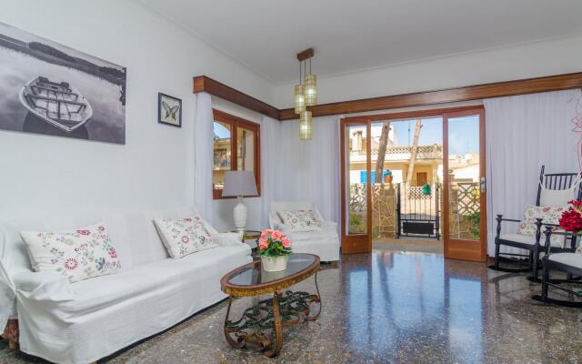 CAN PEDRO ROS - Chalet with terrace in S'ILLOT. Free WiFi