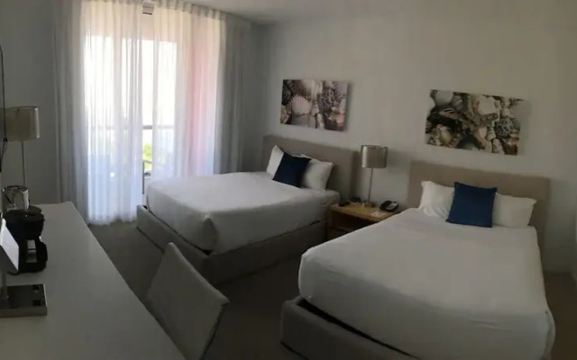 Beachwalk Beautiful Studio With Beach Club