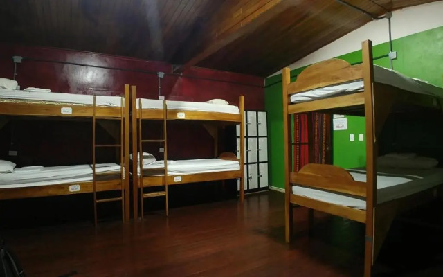 Hostel Mamallena