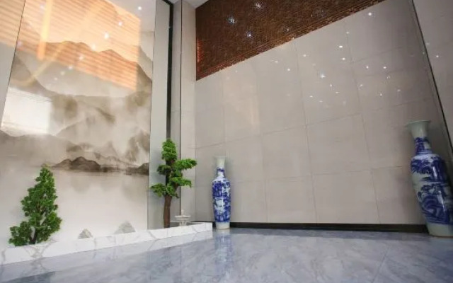 Holiday Inn Gorge Mediterranean Sea