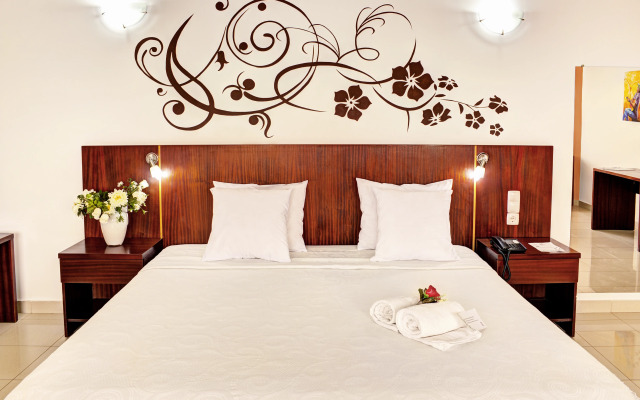 Hotel LIVVO Don Paco