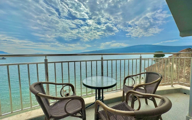 Seaside apartments Zlokovic