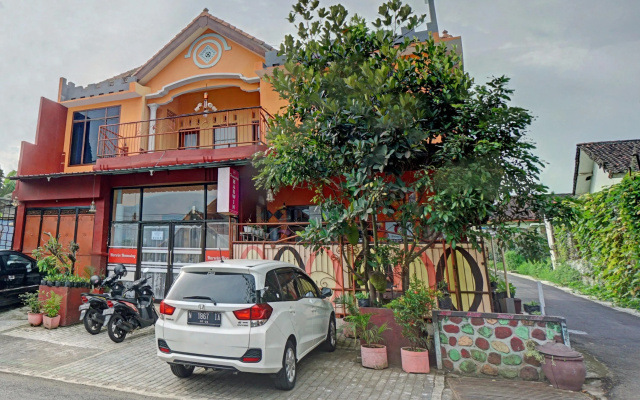 Hotel O Harwin Homestay
