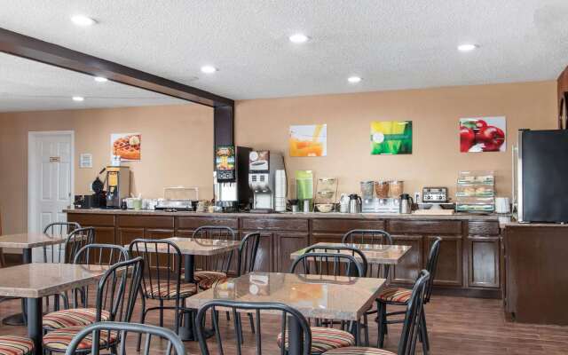 Quality Inn & Suites I-35 near Frost Bank Center