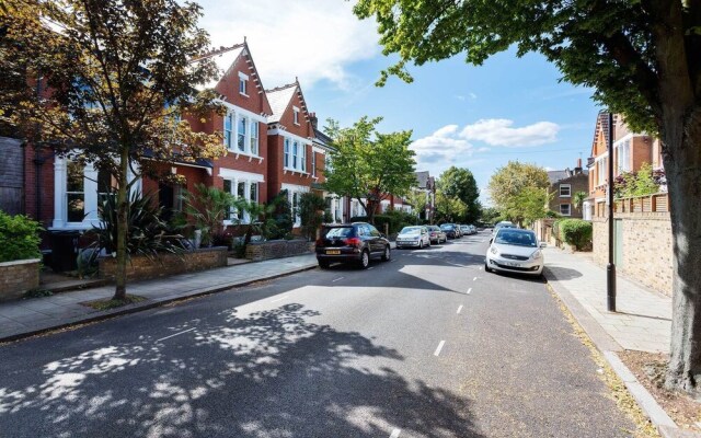 Serene In Herne Hill