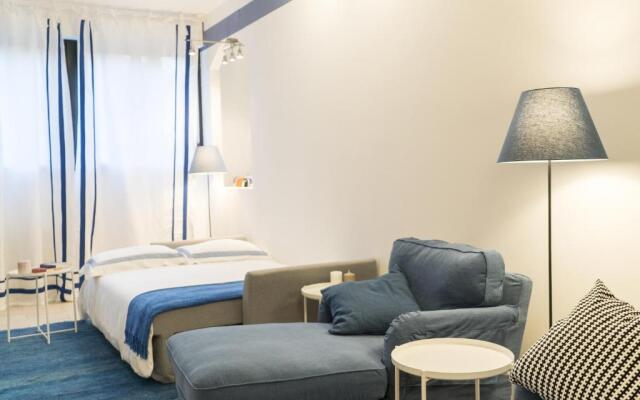 Dante Suite private parking