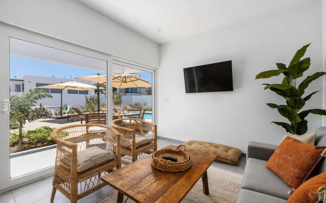 Newly Built Private Pool 3BR Parking Wi-fi