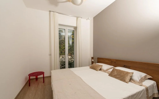 The View-wind Design apt With Terrace Lake View