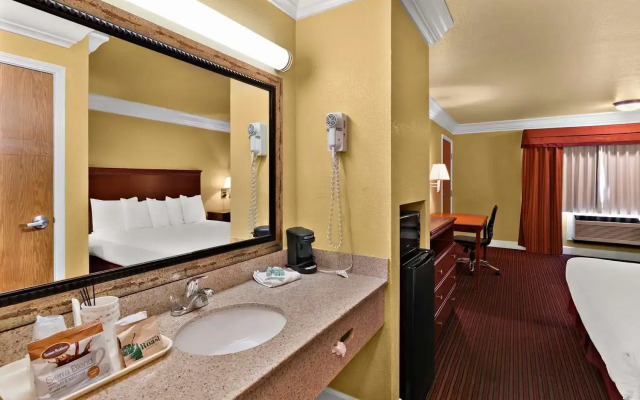 Best Western Willits Inn