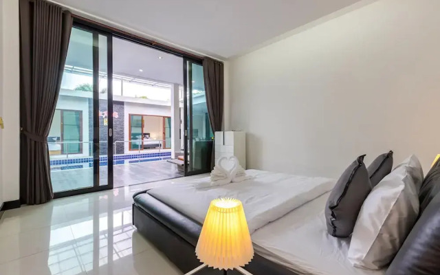 4 Bedroom Modern Pool Villa BL10