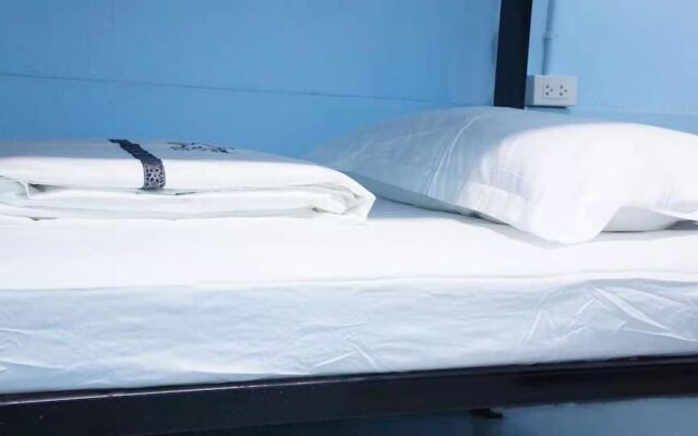 Blue House Hua Lamphong - Hostel