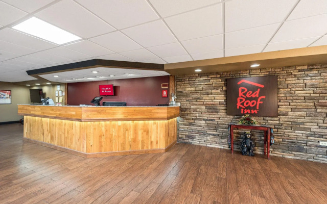 Red Roof Inn & Suites Pigeon Forge - Parkway