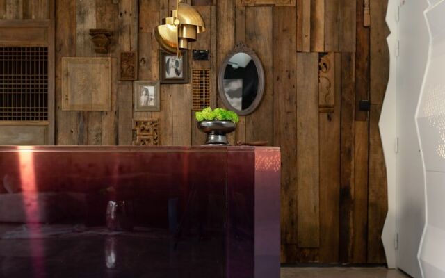 Lijie 1930 Hotel (Shanghai Bund Nanjing Road Pedestrian Street)