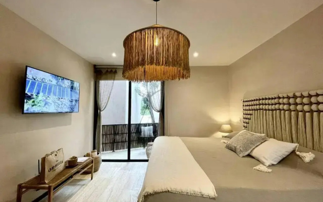 *Brand New Exclusive studio in a gated community *