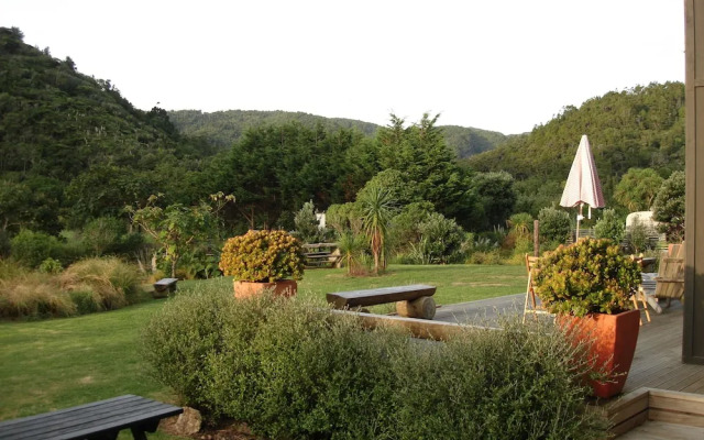 Piha Beachstay - Hostel