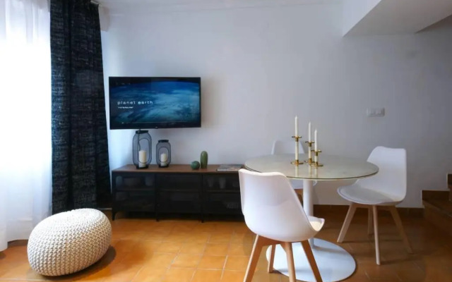 Eiffel Bridge Boutique Apartment