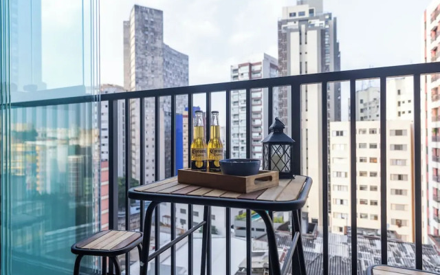 Estúdios com AC e Varanda na Bela Vista