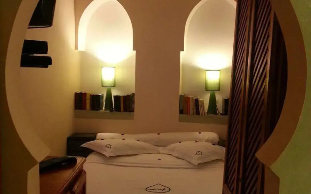 Riad CharCam - Adults Only