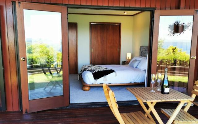 Lake View Garden Apartment