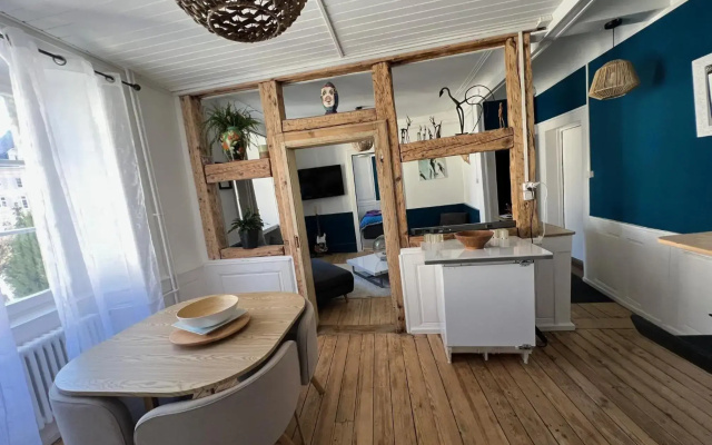 Elégant appartement au pied du château en plein centre ville