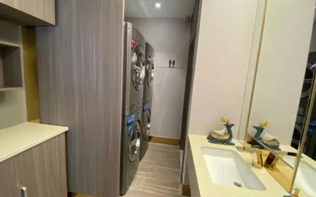 Free comfort（Beijing Niujie Subway Station Xuanwu Hospital）