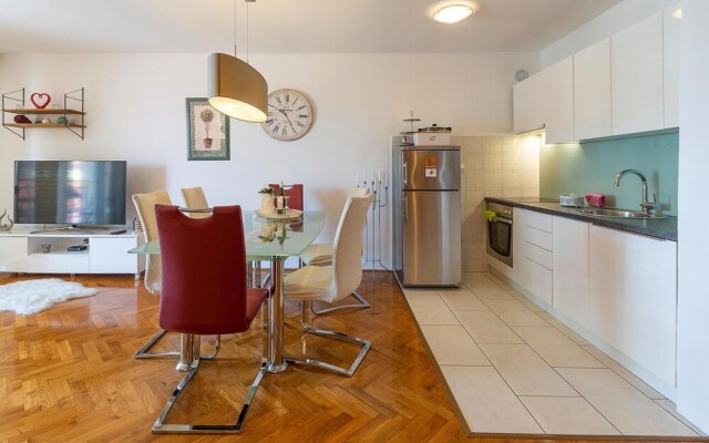 Nice Apartment in Pula With Wifi and 1 Bedrooms
