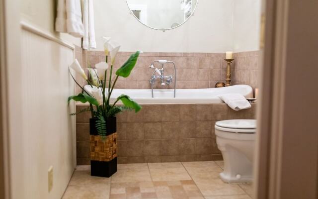 Decatur CourtHouse Suites