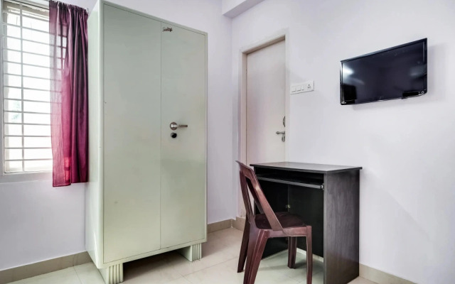 Stay Inn Luxury Service Apartments by OYO Rooms