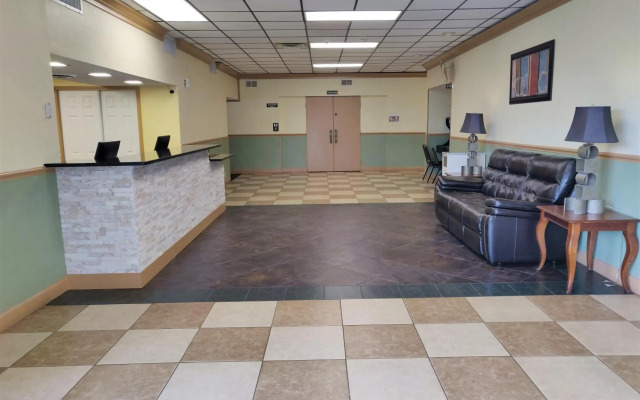 Columbus Grand Hotel & Banquet Center
