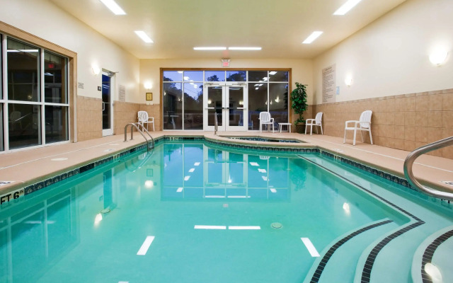 Country Inn & Suites by Radisson, Conyers, GA