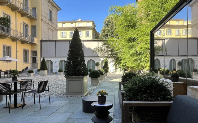 Opera 35 Boutique Hotel