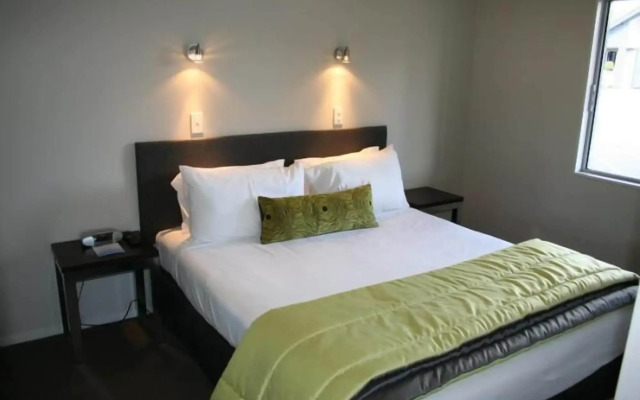 Aveda Motor Lodge
