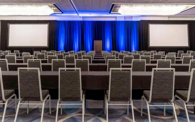 Crowne Plaza Tulsa