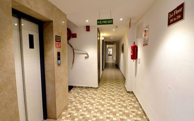 Oyo 11367 Hotel Yellow