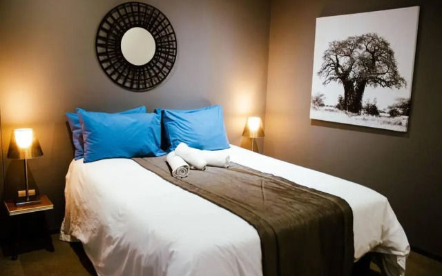6 sleeper Luxury Condo-loft @ Point Waterfront