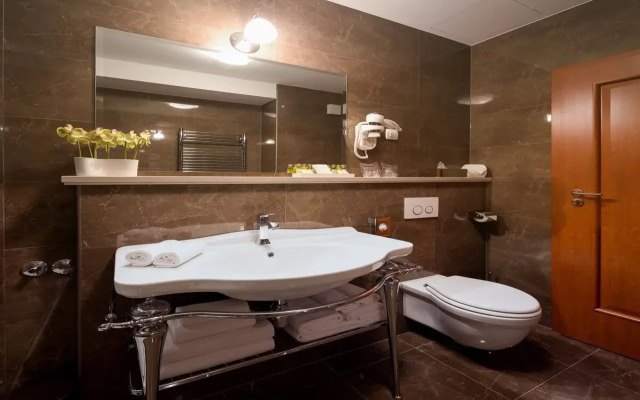 Priska Med Luxury Rooms
