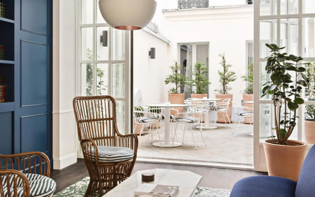 New Hotel Lafayette