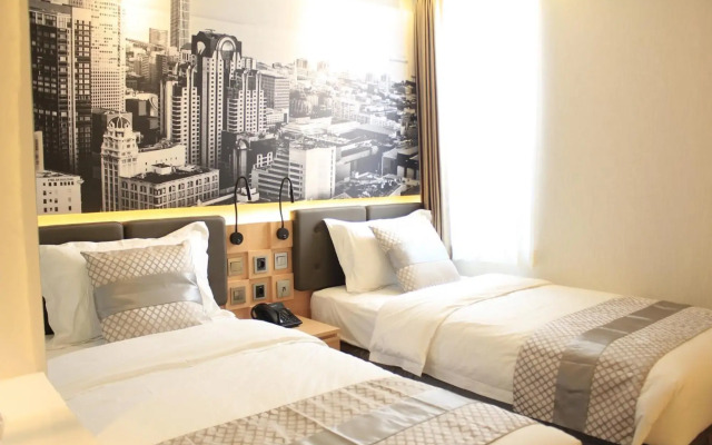 Grand Viveana Hotel